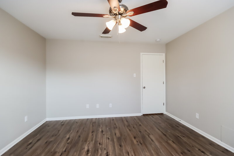 1,870/Mo, 7815 Longshire Ln Houston, TX 77040 Bedroom View 4