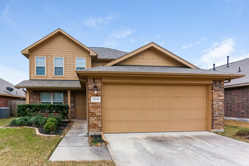 1,875/Mo, 13230 Chanel Dr Houston, TX 77044 External View