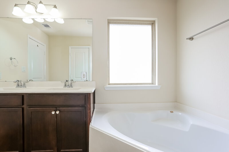 1,875/Mo, 13230 Chanel Dr Houston, TX 77044 Misc View 11