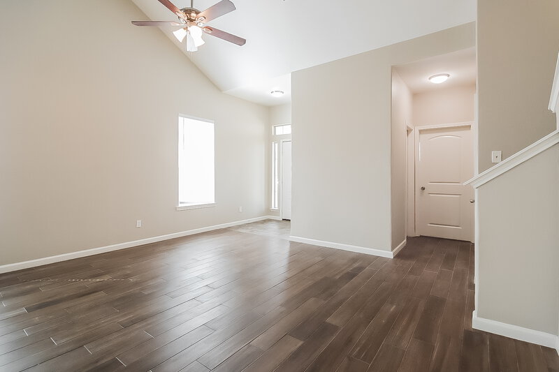 2,120/Mo, 1406 Highland Sage Ln Spring, TX 77373 Living Room View