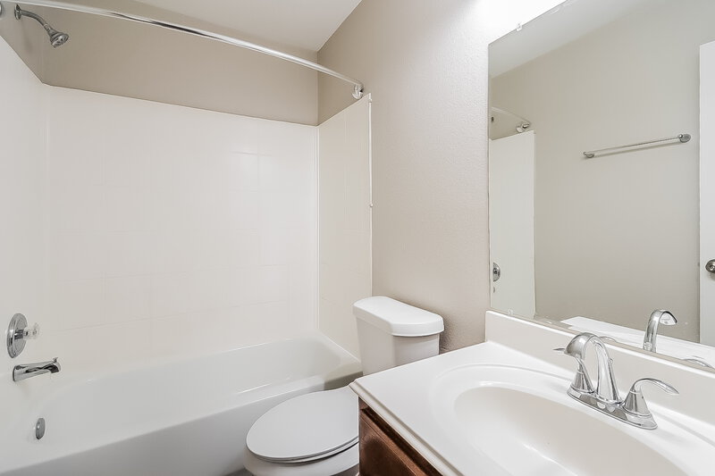 2,120/Mo, 1406 Highland Sage Ln Spring, TX 77373 Bathroom View