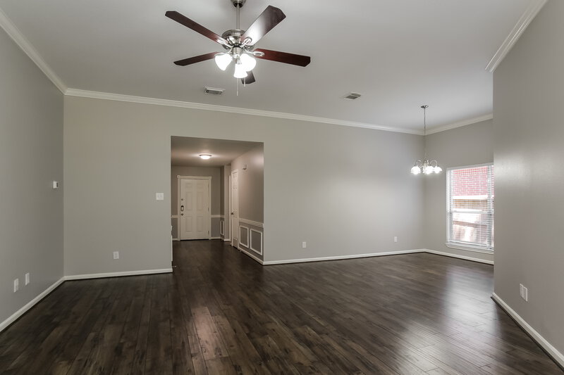 1,850/Mo, 1211 Toby Ln Conroe, TX 77301 Living Room View