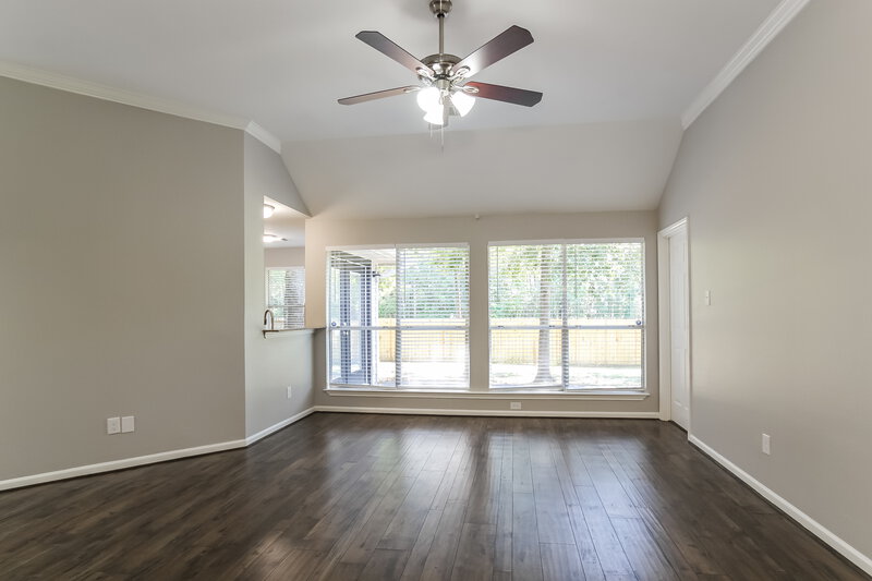 1,850/Mo, 1211 Toby Ln Conroe, TX 77301 Living Room View 2