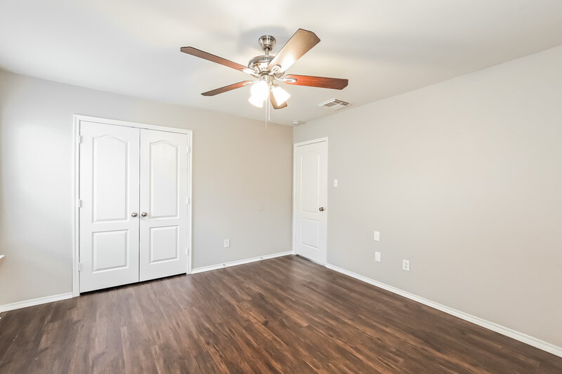2,165/Mo, 19547 Rippling Brook Ln Tomball, TX 77375 Main Bedroom View 2