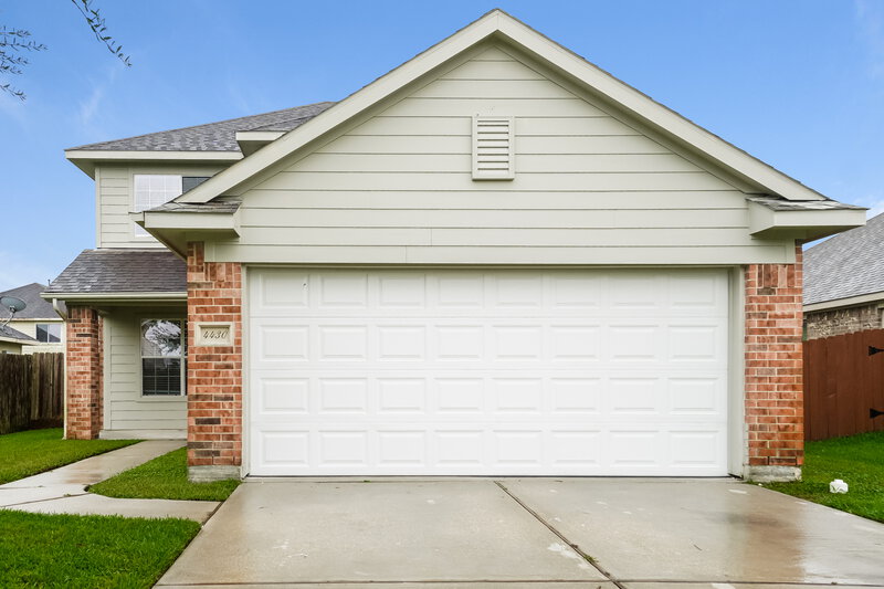 1,945/Mo, 4430 Amaryllis Ave Baytown, TX 77521 External View