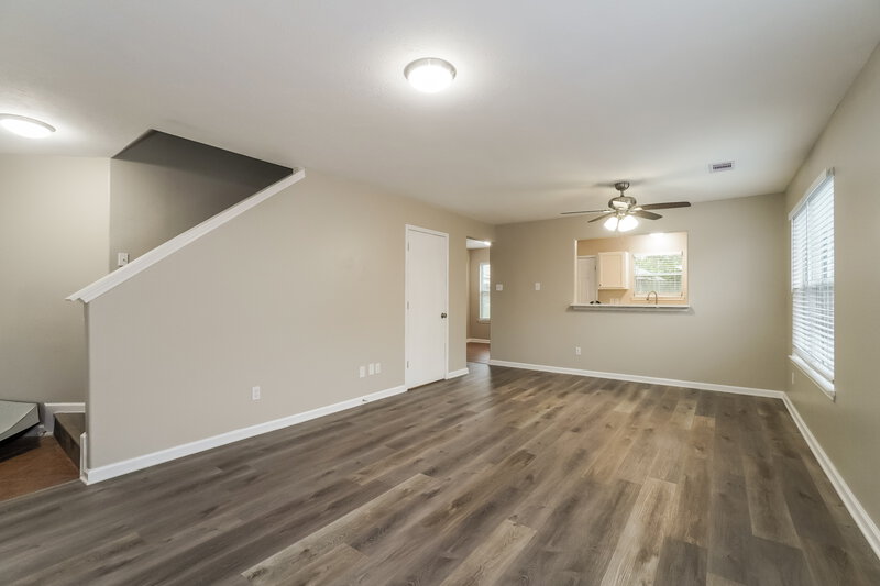 1,945/Mo, 4430 Amaryllis Ave Baytown, TX 77521 Living Room View