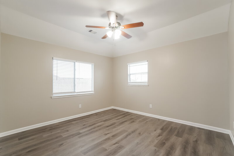 1,945/Mo, 4430 Amaryllis Ave Baytown, TX 77521 Main Bedroom View
