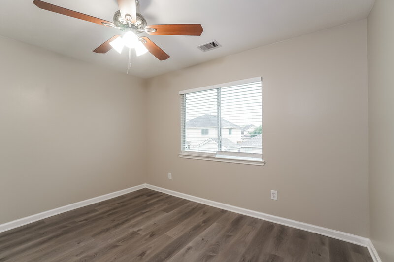 1,945/Mo, 4430 Amaryllis Ave Baytown, TX 77521 Bedroom View