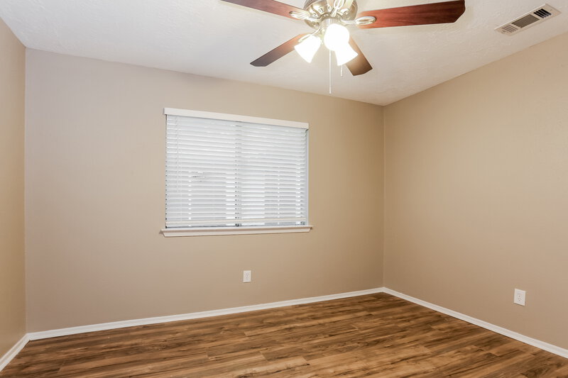 1,980/Mo, 8410 Lone Quail Dr Missouri City, TX 77489 Bedroom View 3