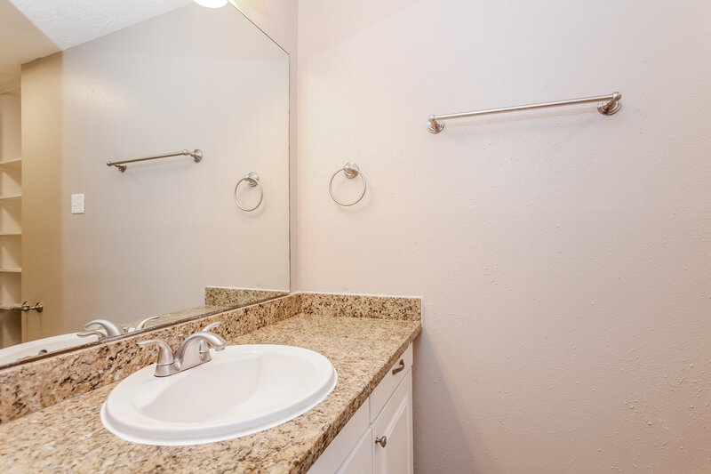 1,980/Mo, 8410 Lone Quail Dr Missouri City, TX 77489 Bathroom View