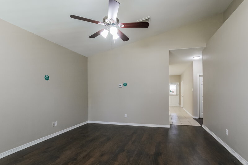 1,700/Mo, 21311 Sweet Grass Ln Tomball, TX 77375 Living Room View 2