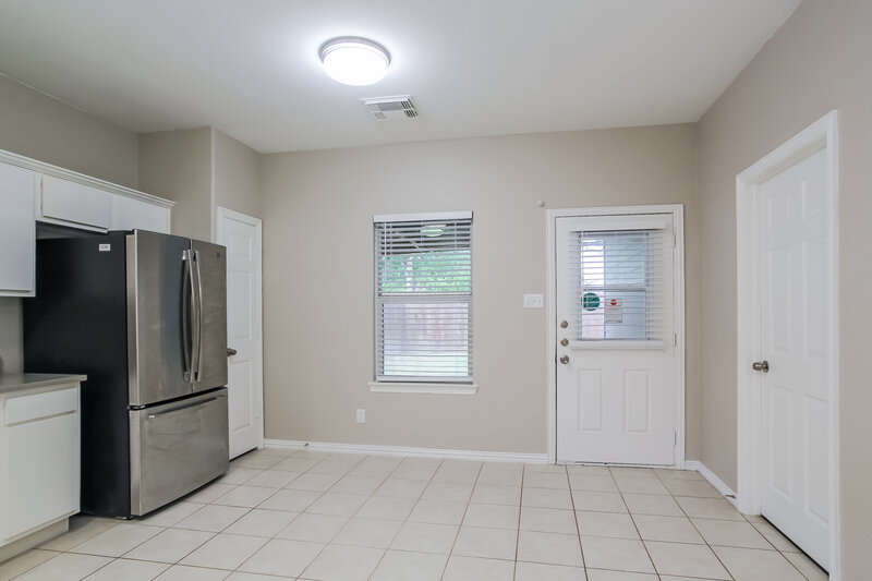 1,700/Mo, 21311 Sweet Grass Ln Tomball, TX 77375 Kitchen View