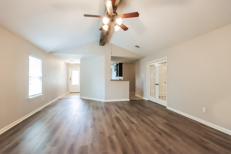 1,670/Mo, 7522 Fettle Ln Conroe, TX 77304 Living Room View