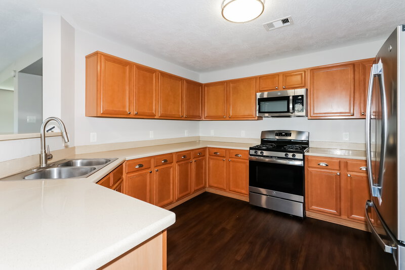 1,860/Mo, 19514 Bold River Rd Tomball, TX 77375 Kitchen View