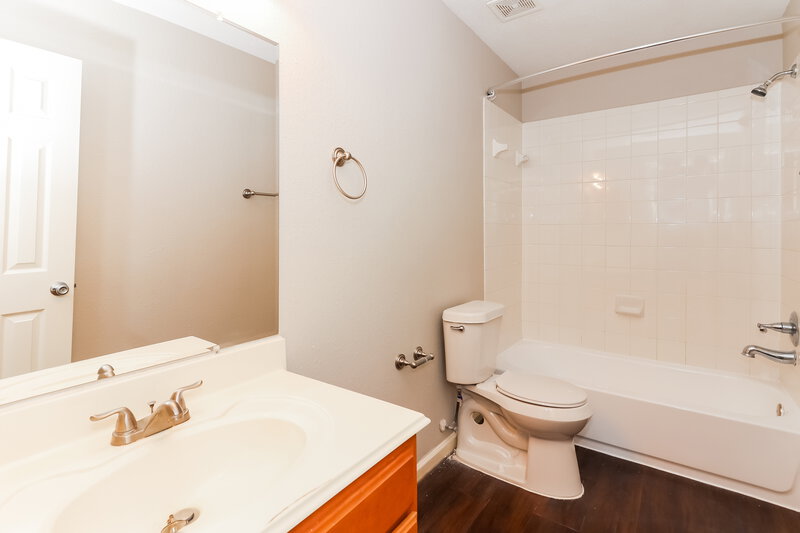 1,860/Mo, 19514 Bold River Rd Tomball, TX 77375 Bathroom View