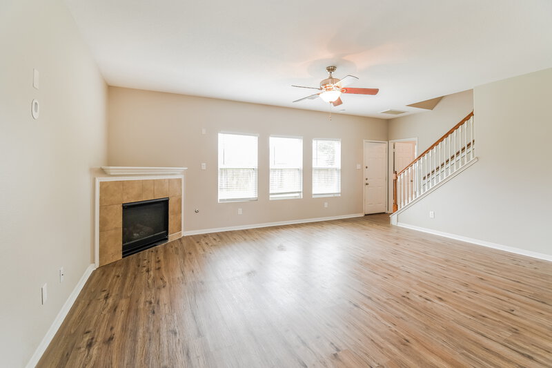 2,475/Mo, 24210 Bentgate Dr Spring, TX 77373 Living Room View