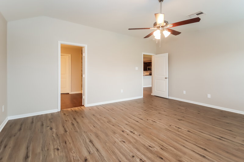 2,500/Mo, 14002 Brunswick Pl Dr Houston, TX 77047 Main Bedroom View 2