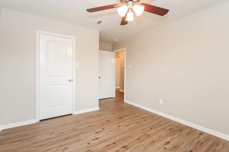 2,500/Mo, 14002 Brunswick Pl Dr Houston, TX 77047 Bedroom View
