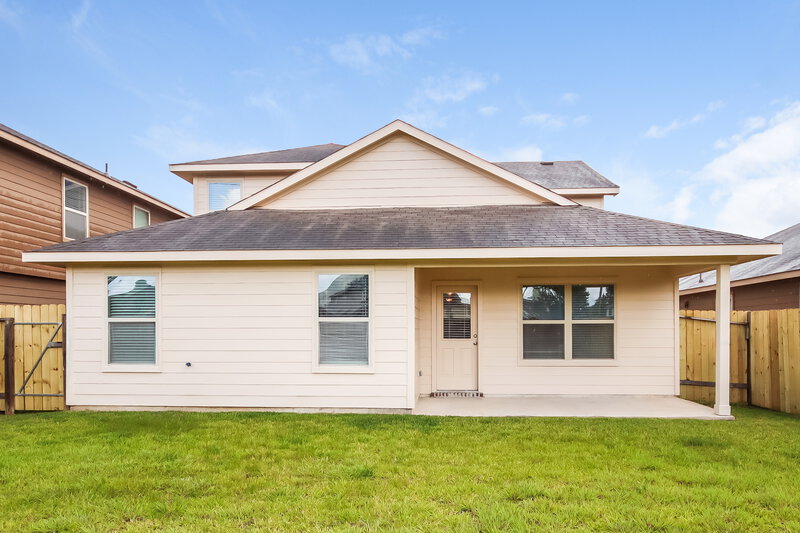 2,500/Mo, 14002 Brunswick Pl Dr Houston, TX 77047 Rear View