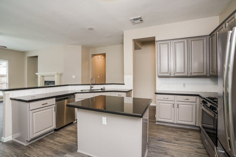 2,355/Mo, 8911 Cypress Square Dr Spring, TX 77379 Misc View 7