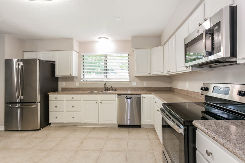 2,305/Mo, 2411 Webster Ranch Rd Friendswood, TX 77546 Kitchen View