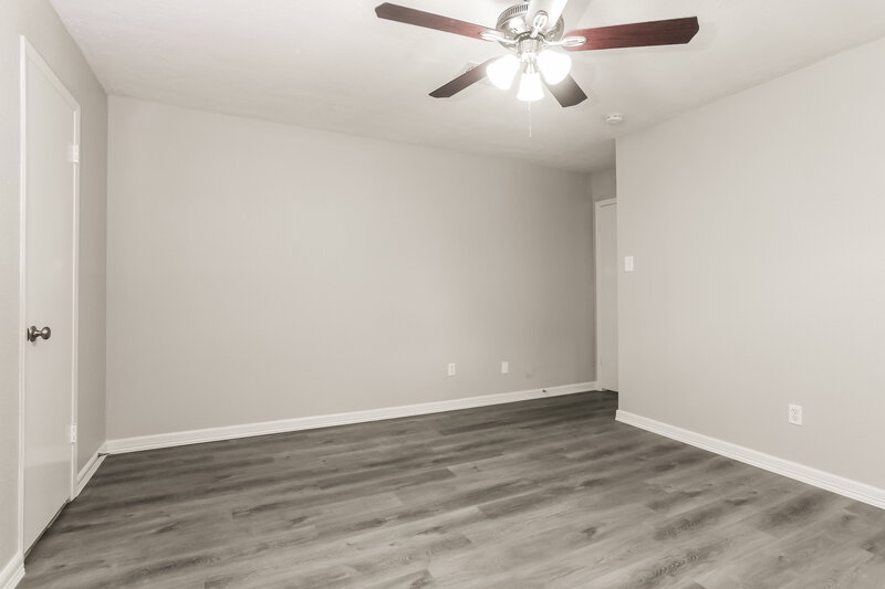 2,305/Mo, 2411 Webster Ranch Rd Friendswood, TX 77546 Main Bedroom View 2