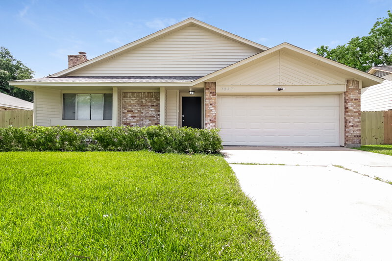 1,770/Mo, 7223 La Entrada Dr Houston, TX 77083 External View