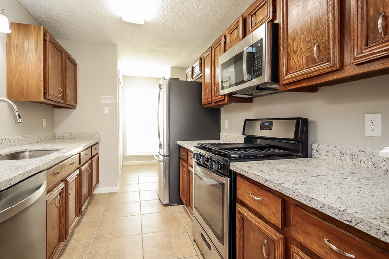 1,770/Mo, 7223 La Entrada Dr Houston, TX 77083 Kitchen View