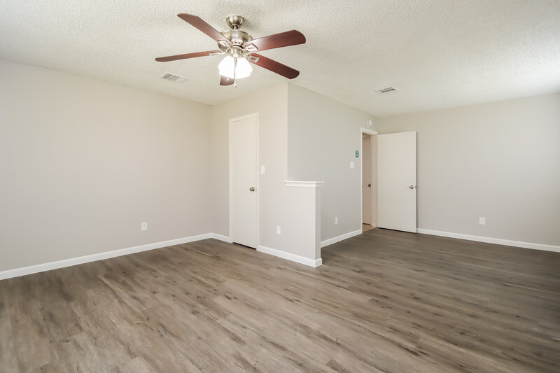 1,770/Mo, 7223 La Entrada Dr Houston, TX 77083 Main Bedroom View 2