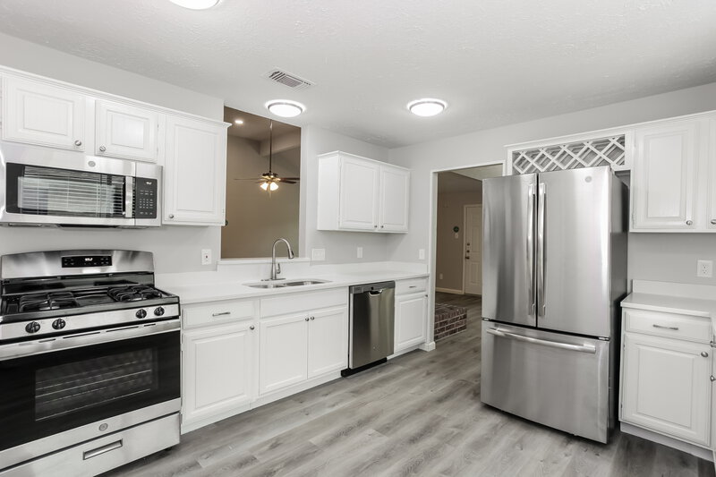 3,320/Mo, 2306 Old Dixie Dr Richmond, TX 77406 Kitchen View