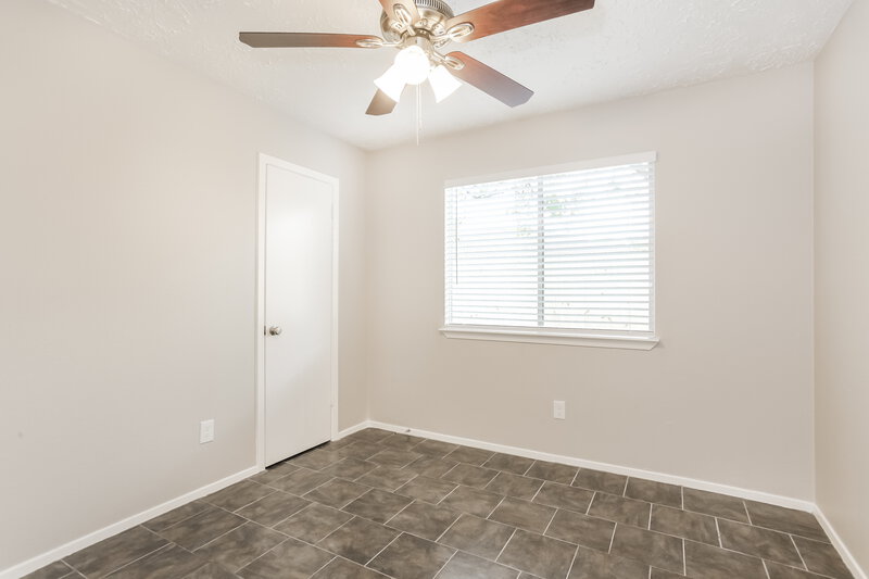 1,815/Mo, 3915 Vineyard Dr Houston, TX 77082 Bedroom View 2