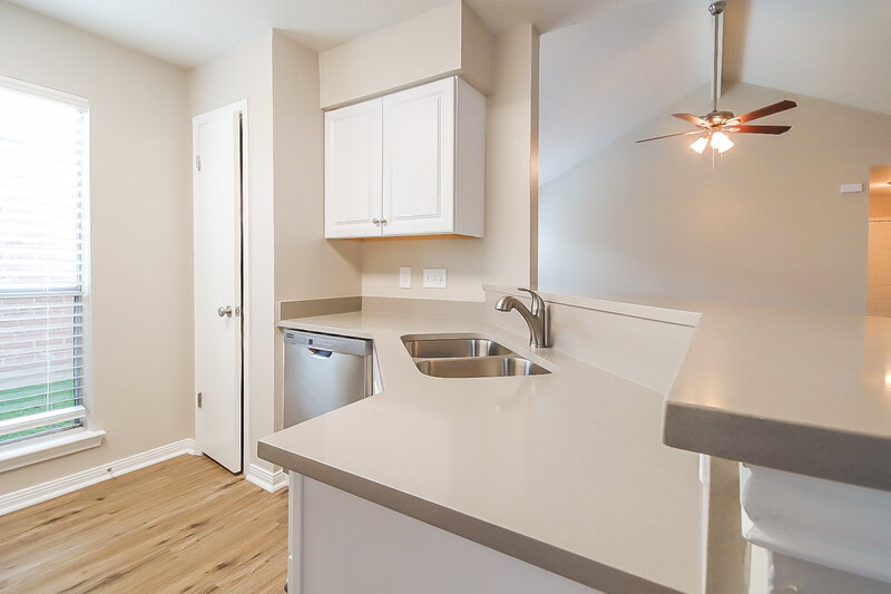 1,690/Mo, 8514 Southmeadow Dr Houston, TX 77071 Kitchen View