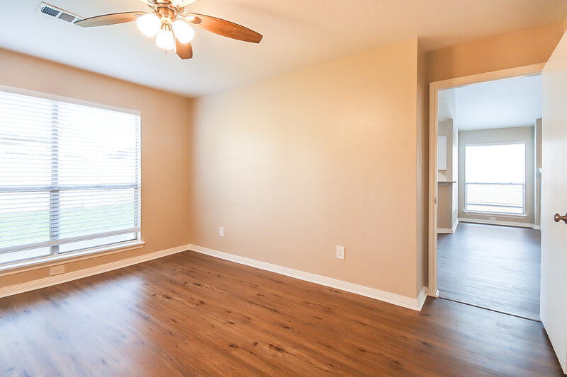 1,690/Mo, 8514 Southmeadow Dr Houston, TX 77071 Main Bedroom View 2