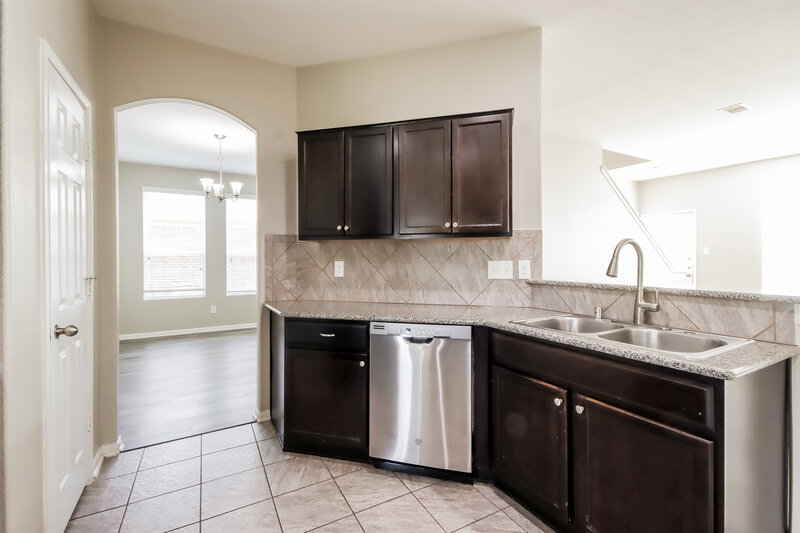 2,400/Mo, 12210 Zenith Ridge Way Humble, TX 77346 Kitchen View 2