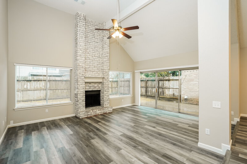 2,140/Mo, 16035 Rustic Sands Dr Houston, TX 77084 Living Room View