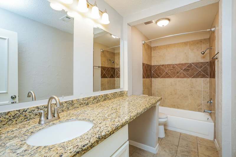 2,140/Mo, 16035 Rustic Sands Dr Houston, TX 77084 Bathroom View