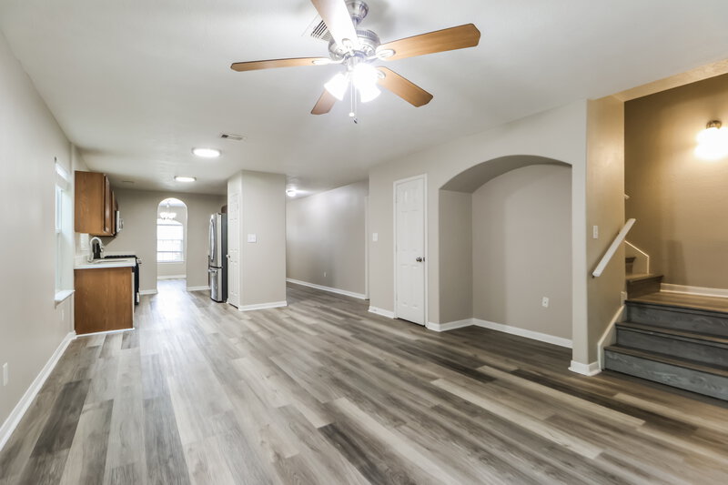 1,650/Mo, 5049 Rifle Rd Conroe, TX 77303 Living Room View 3