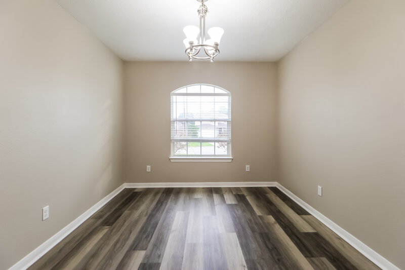 1,650/Mo, 5049 Rifle Rd Conroe, TX 77303 Dining Room View