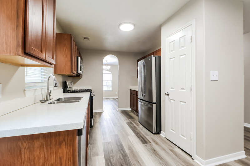 1,650/Mo, 5049 Rifle Rd Conroe, TX 77303 Kitchen View
