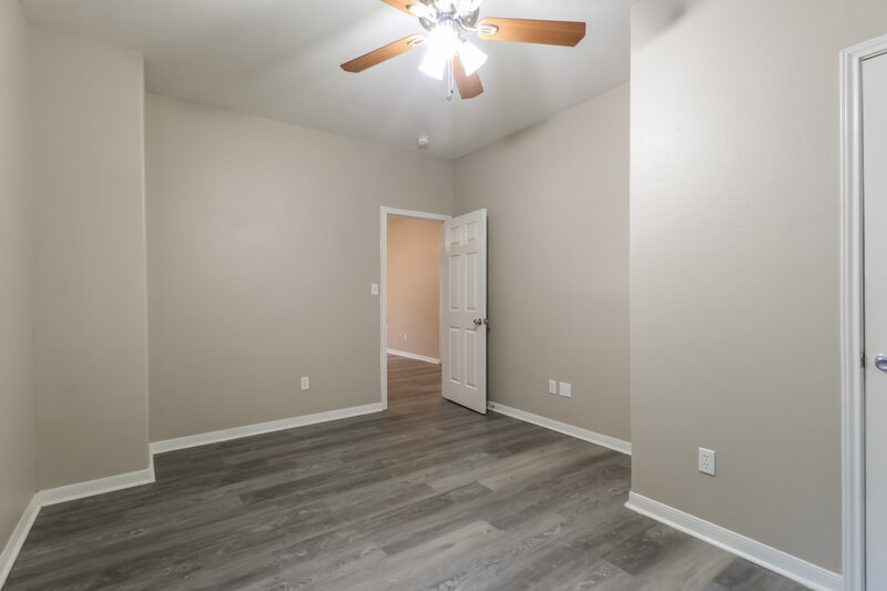 1,650/Mo, 5049 Rifle Rd Conroe, TX 77303 Bedroom View