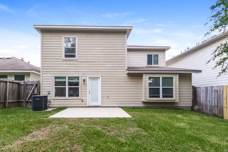 1,650/Mo, 5049 Rifle Rd Conroe, TX 77303 Rear View