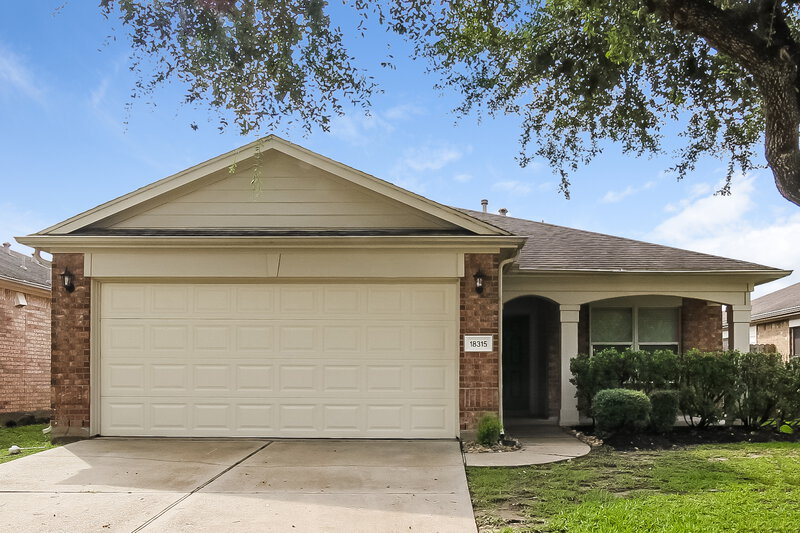 2,105/Mo, 18315 Atasca Woods Trace Humble, TX 77346 External View