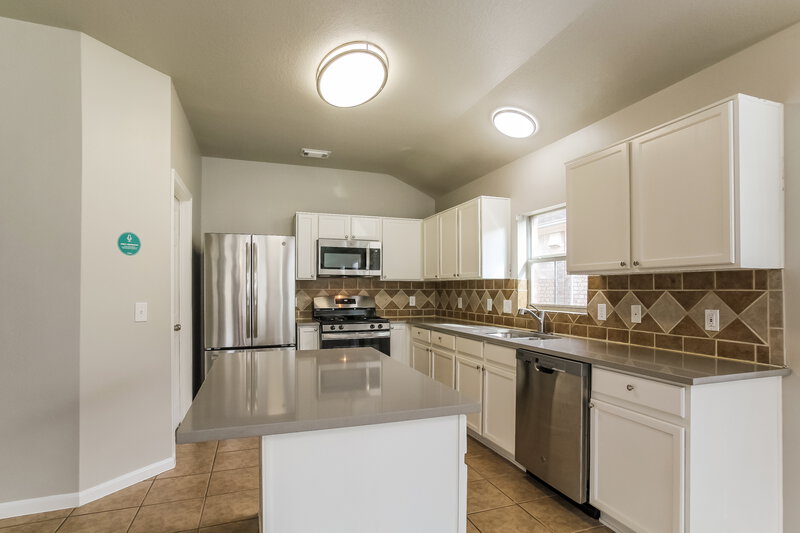 2,105/Mo, 18315 Atasca Woods Trace Humble, TX 77346 Kitchen View