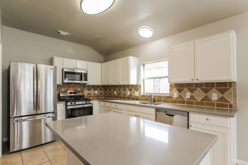 2,105/Mo, 18315 Atasca Woods Trace Humble, TX 77346 Kitchen View 2