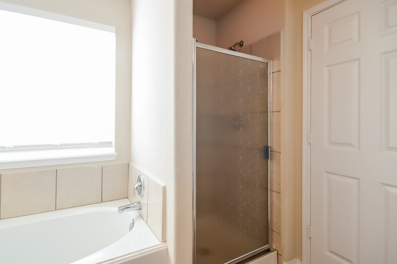 3,060/Mo, 5102 Lamppost Hill Ct Katy, TX 77449 Bathroom View
