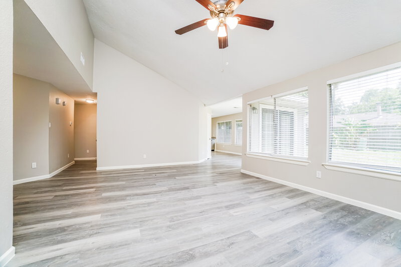 1,815/Mo, 11002 Ambergate Dr Humble, TX 77396 Living Room View 2
