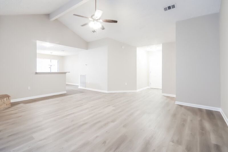 1,795/Mo, 15735 Thistledew Dr Houston, TX 77082 Living Room View 2