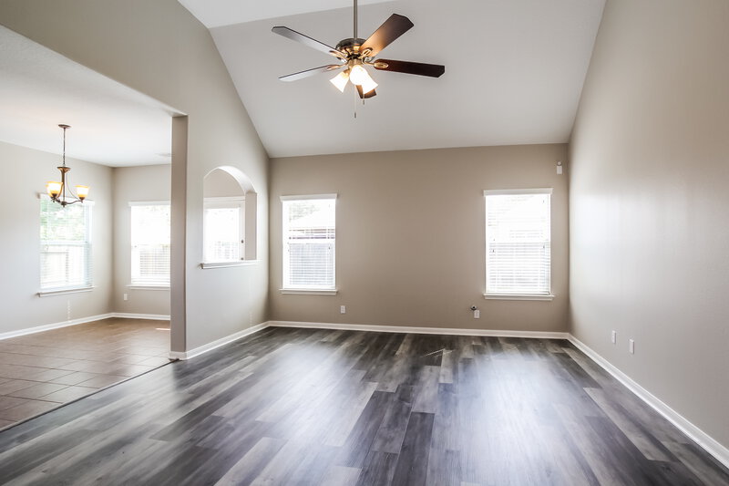 2,595/Mo, 1015 High Lane Court Conroe, TX 77301 Living Room View 2