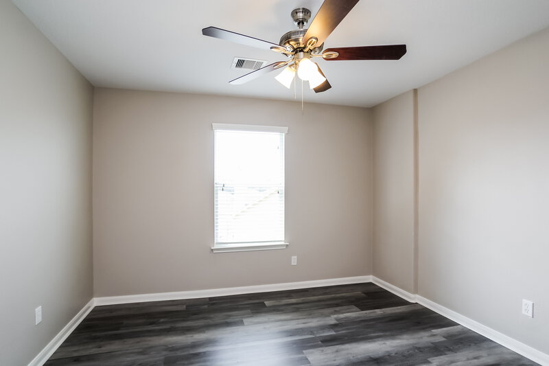 2,595/Mo, 1015 High Lane Court Conroe, TX 77301 Bedroom View