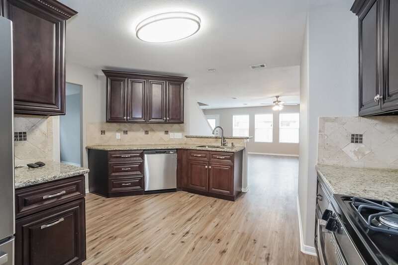 2,285/Mo, 3406 Barkers Crossing Ave Houston, TX 77084 Kitchen View